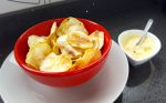 Chips de batata-doce no microondas